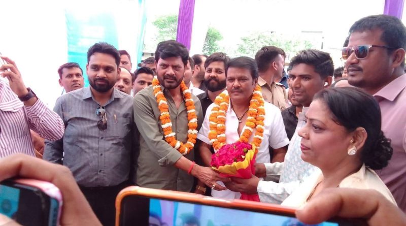 ग्लोबल हॉस्पिटल एण्ड मैटरनिटी सेंटर का भव्य उद्घाटन ,पूर्व कैबिनेट मंत्री राज किशोर सिंह ने काटा फीता